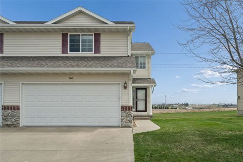4441 Derby Dr, Marion, IA, 52302-4798 | Card Image