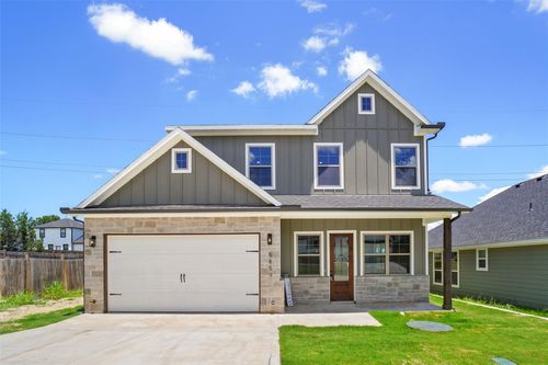 5859 Black Pine Cir, Granbury, TX, 76048-6586 | Card Image