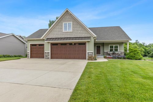 2961 Bristol Ave Nw, Walker, MI, 49544-7408 | Card Image