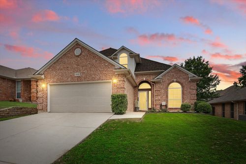 4840 Valley Springs Trl, Fort Worth, TX, 76244-5904 | Card Image