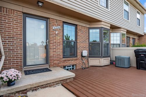 187-30998 Country Blf, Farmington Hills, MI, 48331-1004 | Card Image