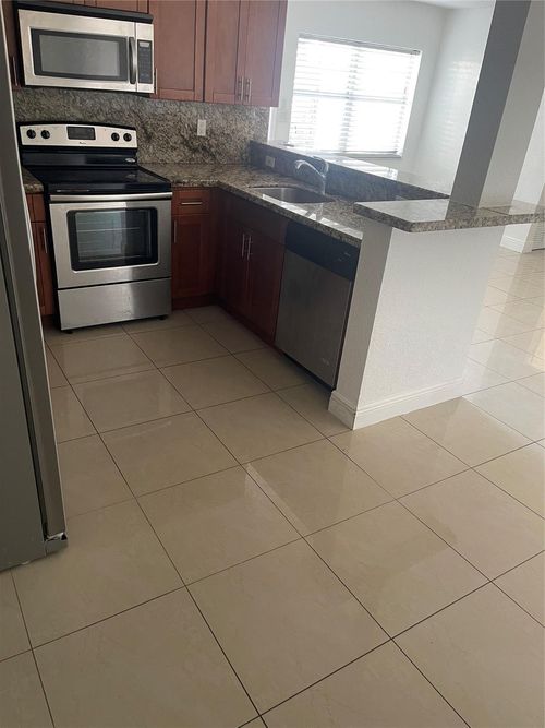 3611 Ne 15th Ave, Pompano Beach, FL, 33064-6151 | Card Image