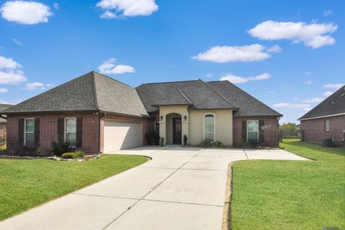 39405 Oceanview Ave, Prairieville, LA, 70769-4596 | Card Image