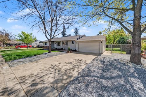 3330 Potter Ln, Sacramento, CA, 95821-2537 | Card Image