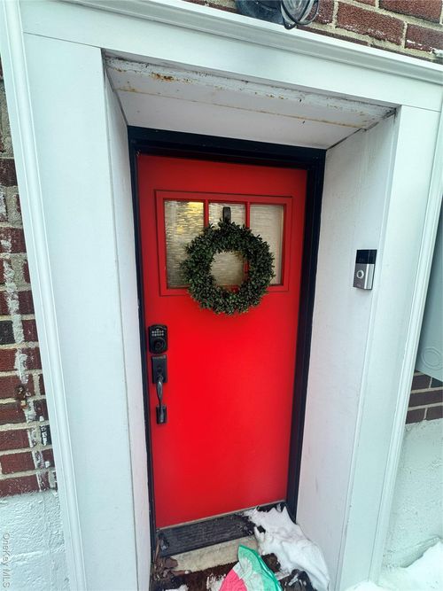 fl-1st-570 Monroe Blvd, Long Beach, NY, 11561-2226 | Card Image