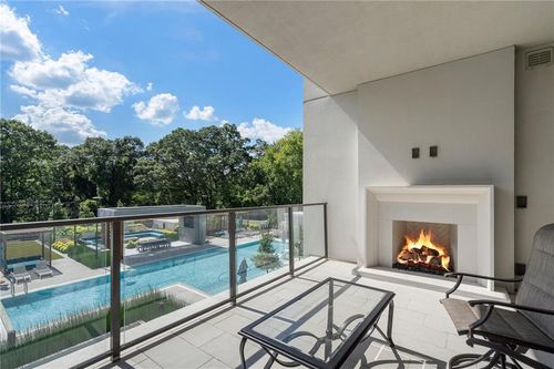403-2520 Peachtree Rd Nw, Atlanta, GA, 30305-3616 | Card Image