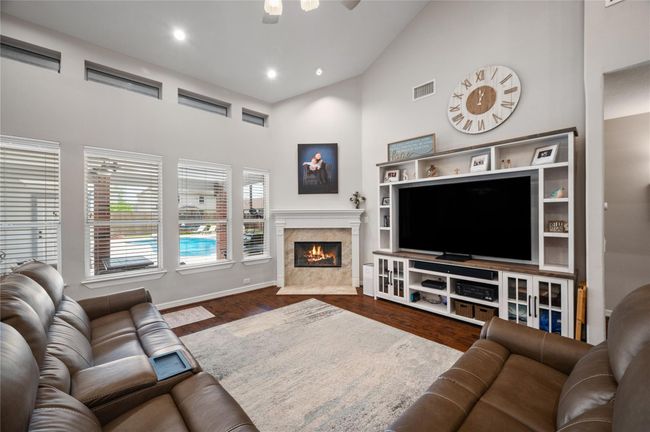 29518 Timber Trail St, House other with 5 bedrooms, 4 bathrooms and 2 parking in Spring TX | Image 14