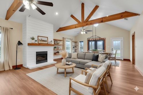 117 County Road 407, Spicewood, TX, 78669-2578 | Card Image