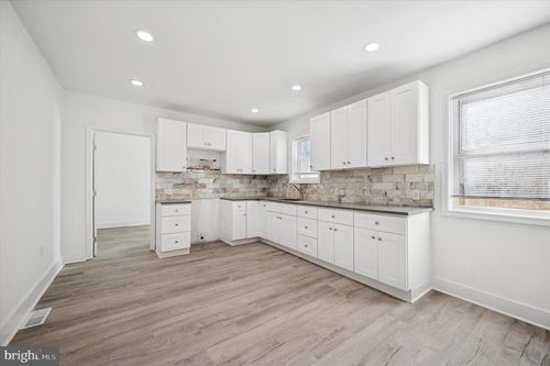 2135 N 20th St, PHILADELPHIA, PA, 19121-1517 | Card Image