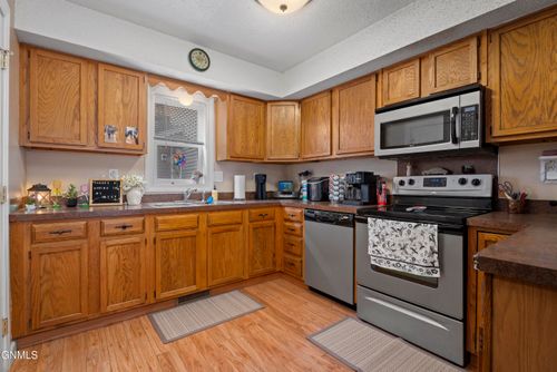 2986 Warwick Loop, Bismarck, ND, 58504 | Card Image