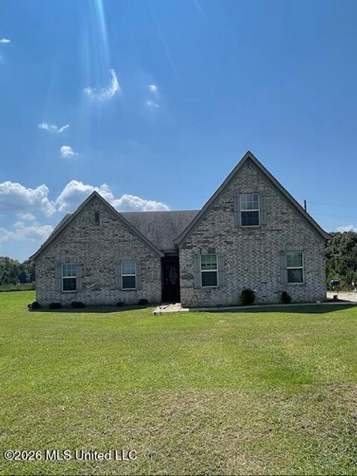 95 Squirrel Hollow Rd, Holly Springs, MS, 38635-7304 | Card Image