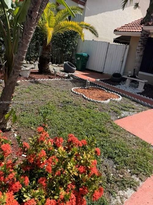 8453 Nw 189th Street Rd, Hialeah, FL, 33015-5391 | Card Image