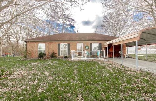 2510 Bishop Cir, Jeffersonville, IN, 47130-9535 | Card Image