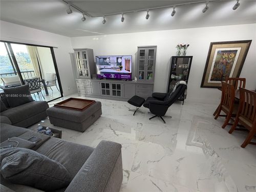 apt-306-7290 Kinghurst Dr, Delray Beach, FL, 33446-2505 | Card Image