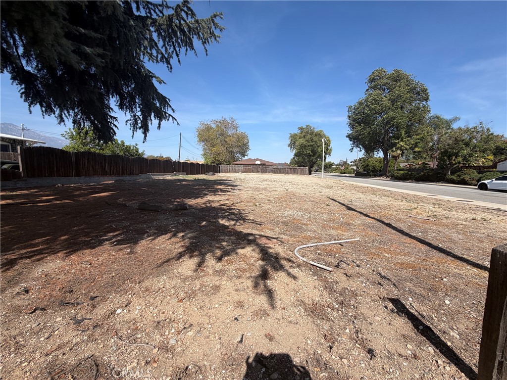 Land in Claremont