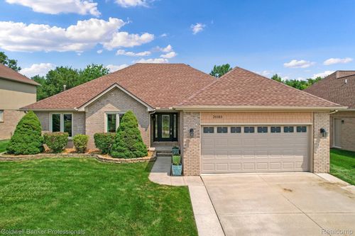 20183 Pine Cone Dr, Macomb, MI, 48042-4248 | Card Image