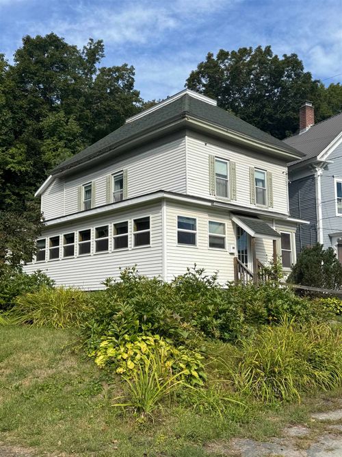 89 Pearl St, St. Johnsbury, VT, 05819-2632 | Card Image