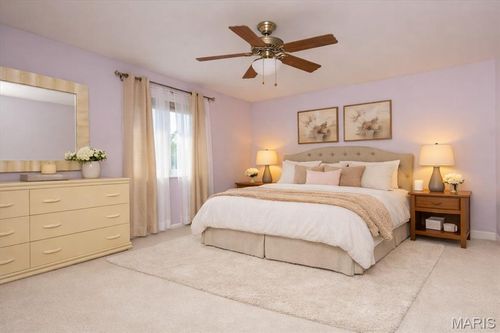 640 Painted Vista Dr, Ballwin, MO, 63021-7712 | Card Image
