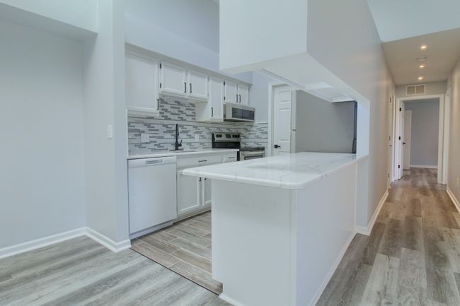 APT-182 - 1565 Harbour Blvd, Condo with 2 bedrooms, 2 bathrooms and null parking in Trenton MI | Image 13