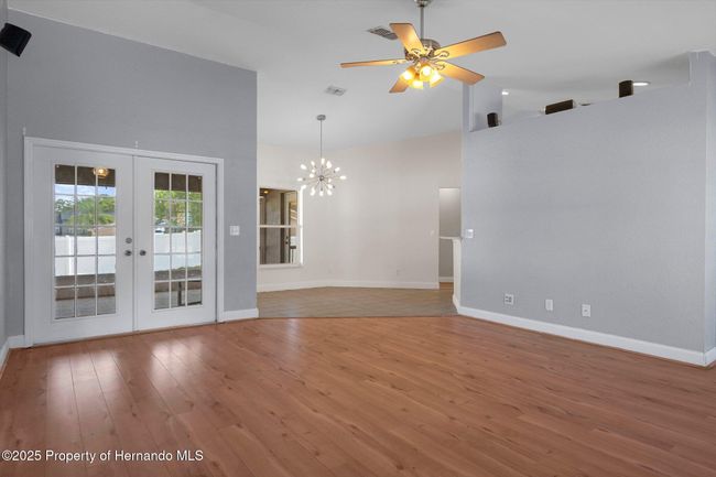 10101 Langan St, House other with 3 bedrooms, 2 bathrooms and null parking in Spring Hill FL | Image 6