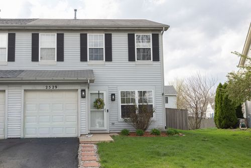 2529 Stonybrook Dr, Plainfield, IL, 60586-6689 | Card Image