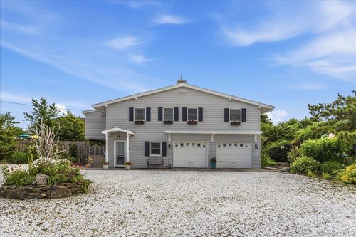 72 Circle Drive, Babylon, NY, 11702 | Card Image