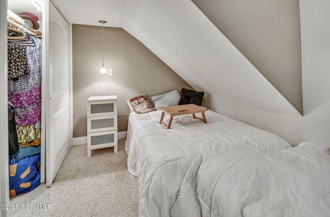 1 Yates St, House other with 3 bedrooms, 2 bathrooms and 1 parking in Troy NY | Image 23