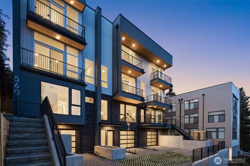 560 Lee St, Seattle, WA, 98109-3420 | Card Image