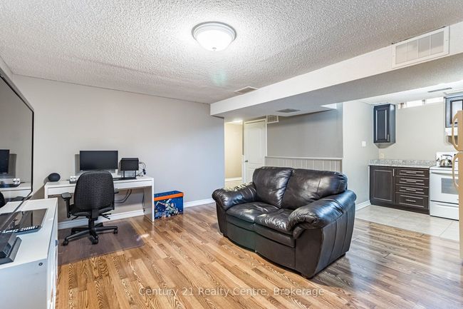 34 Niagara Pl, House other with 4 bedrooms, 4 bathrooms and 4 parking in Brampton ON | Image 35