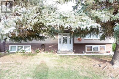 267 Westview Dr, House other with 4 bedrooms, 2 bathrooms and null parking in Coronach SK | Image 1