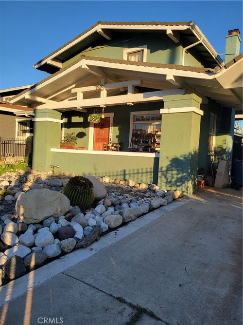 1934 Vineyard Ave, Los Angeles, CA, 90016-1611 | Card Image