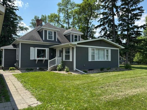 1510 Cartway Dr, Thief River Falls, MN, 56701-2502 | Card Image