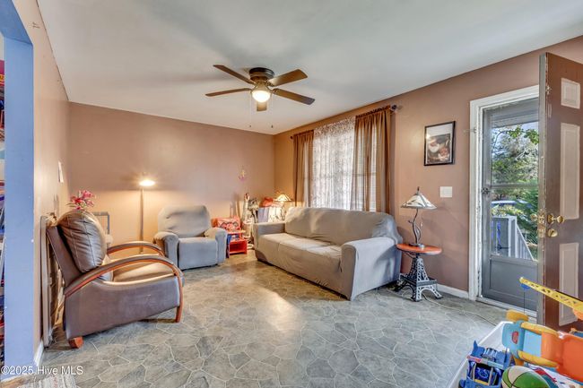 431 Henry St, House other with 3 bedrooms, 2 bathrooms and null parking in Wilmington NC | Image 4