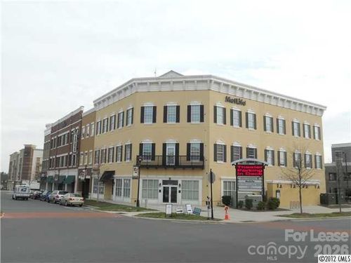 b-2034 Ayrsley Town Blvd, Charlotte, NC, 28273-4032 | Card Image