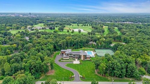 32500 Rockridge Ln, Farmington Hills, MI, 48334-1850 | Card Image