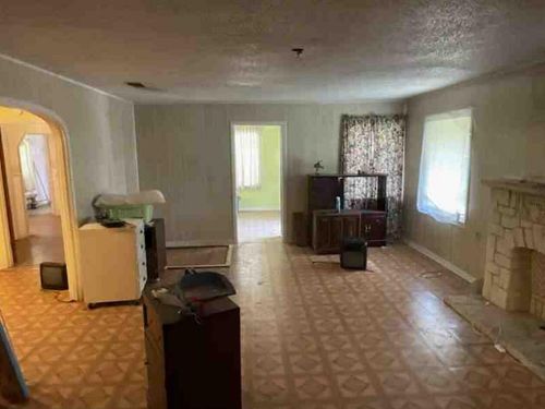 809 Avenue E, Abernathy, TX, 79311-3045 | Card Image