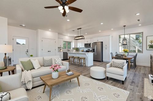 786 E Cedar Cir, Kanab, UT, 84741-3834 | Card Image