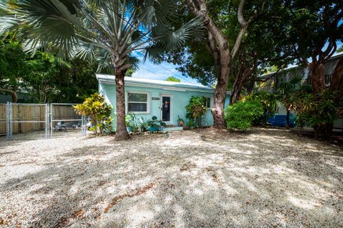 153 Apache St, Tavernier, FL, 33070-2101 | Card Image