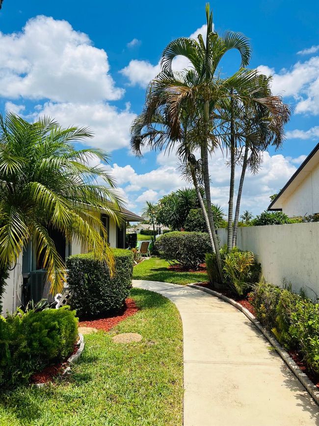 2749 Sw 5 Th St, Townhouse with 2 bedrooms, 2 bathrooms and null parking in Delray Beach FL | Image 6