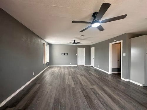 230 Bell St, Bangs, TX, 76823-3313 | Card Image