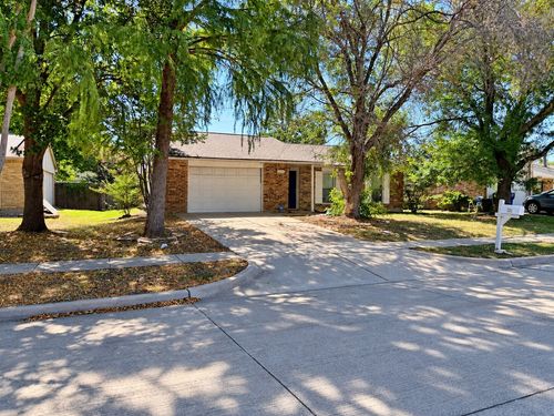 305 S Willow St, Mansfield, TX, 76063-2411 | Card Image
