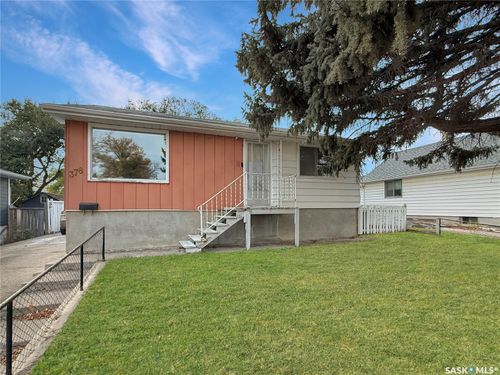 378 9th Avenue Nw, Swift Current, SK, S9H1A9 | Card Image