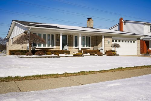 11191 Canterbury Dr, Warren, MI, 48093-1732 | Card Image