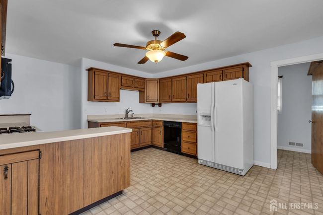 1125 Hanover St, House other with 3 bedrooms, 3 bathrooms and null parking in Piscataway NJ | Image 14