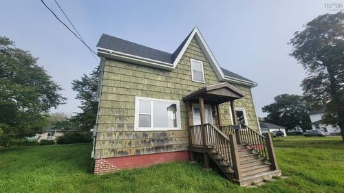5 Prince St, Yarmouth, NS, B5A1R4 | Card Image