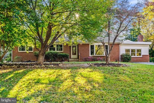 6741 Maxwell Ave, WARRENTON, VA, 20187-2577 | Card Image