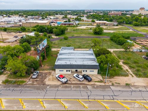 323 E 6th St, San Angelo, TX, 76903-4874 | Card Image