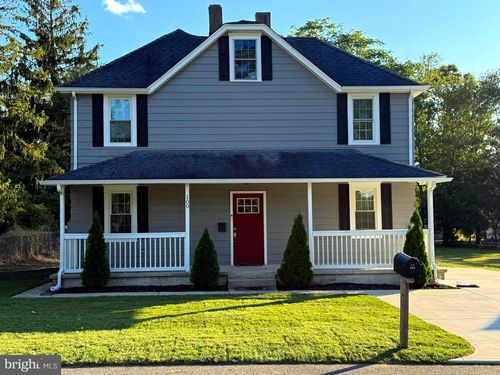 100 N 1st Rd, Hammonton, NJ, 08037-3132 | Card Image