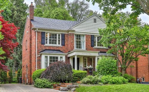 612 Vesta Dr, Toronto, ON, M5N1H9 | Card Image