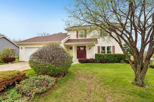 8570 S Whitney Drive, Oak Creek, WI, 53154 | Card Image